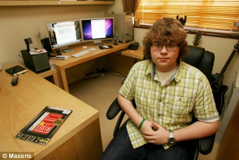 christian owens 16 yr old Student Made 1 Million Dollar Online, meet Christian Owens