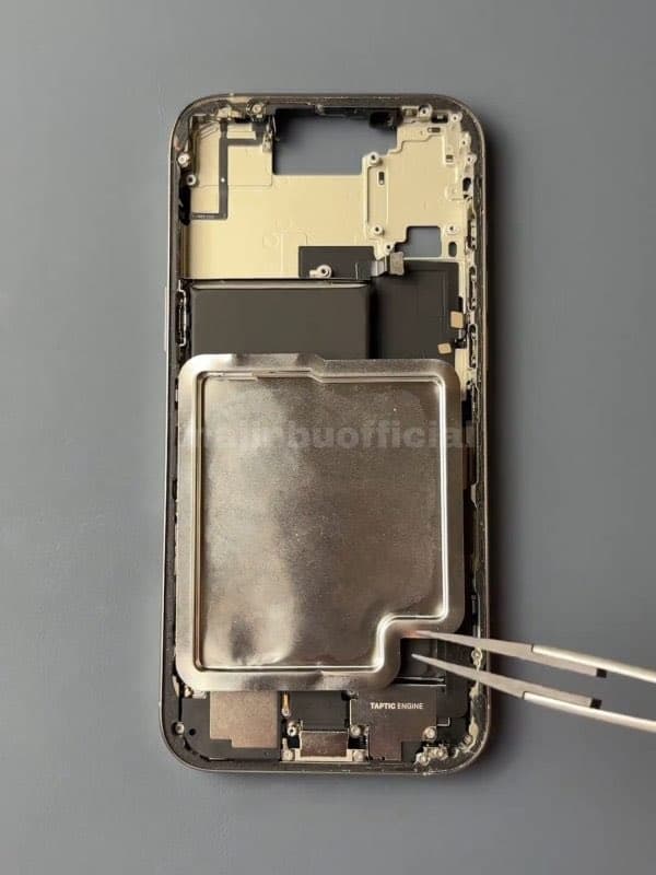 iPhone 17 Pro Max Battery mAh