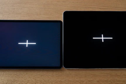 iPad OLED Display LCD Comparison