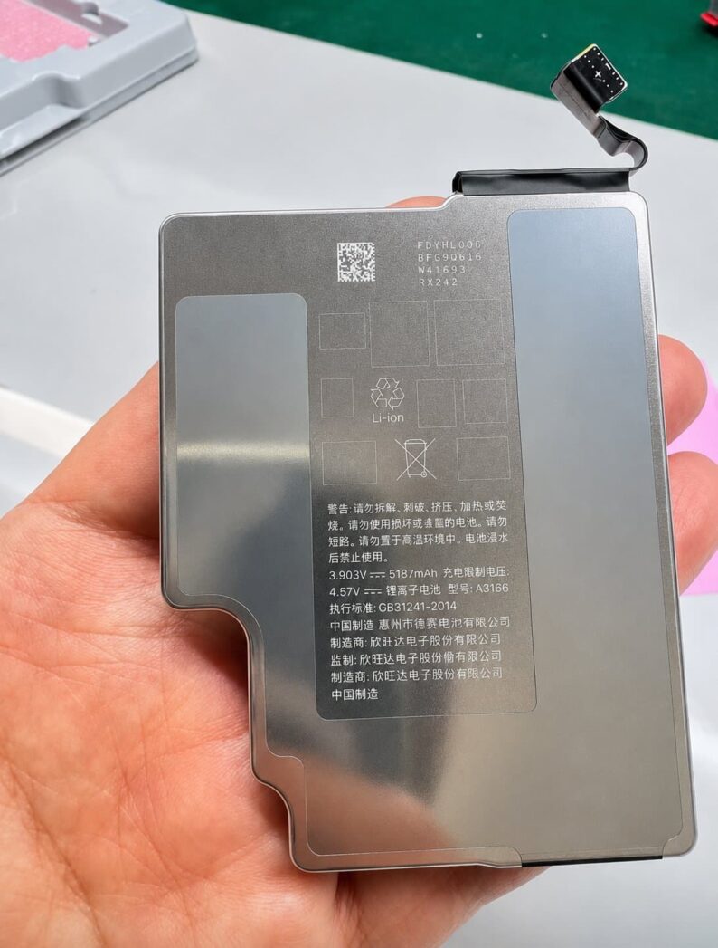 iPhone 18 Pro Max Battery Cell